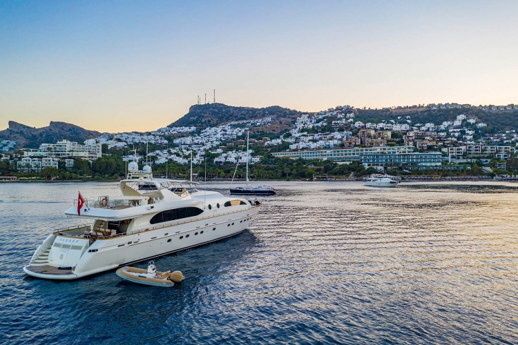 bodrum motor yat kiralama - Luxury motor yacht charter